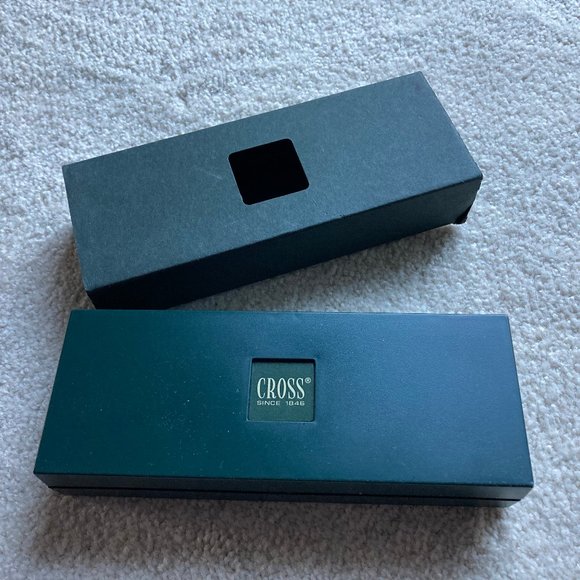 Cross Classic Century 10KT Gold Filled/Rolled Gold Ballpoint Pen - Picture 2 of 5